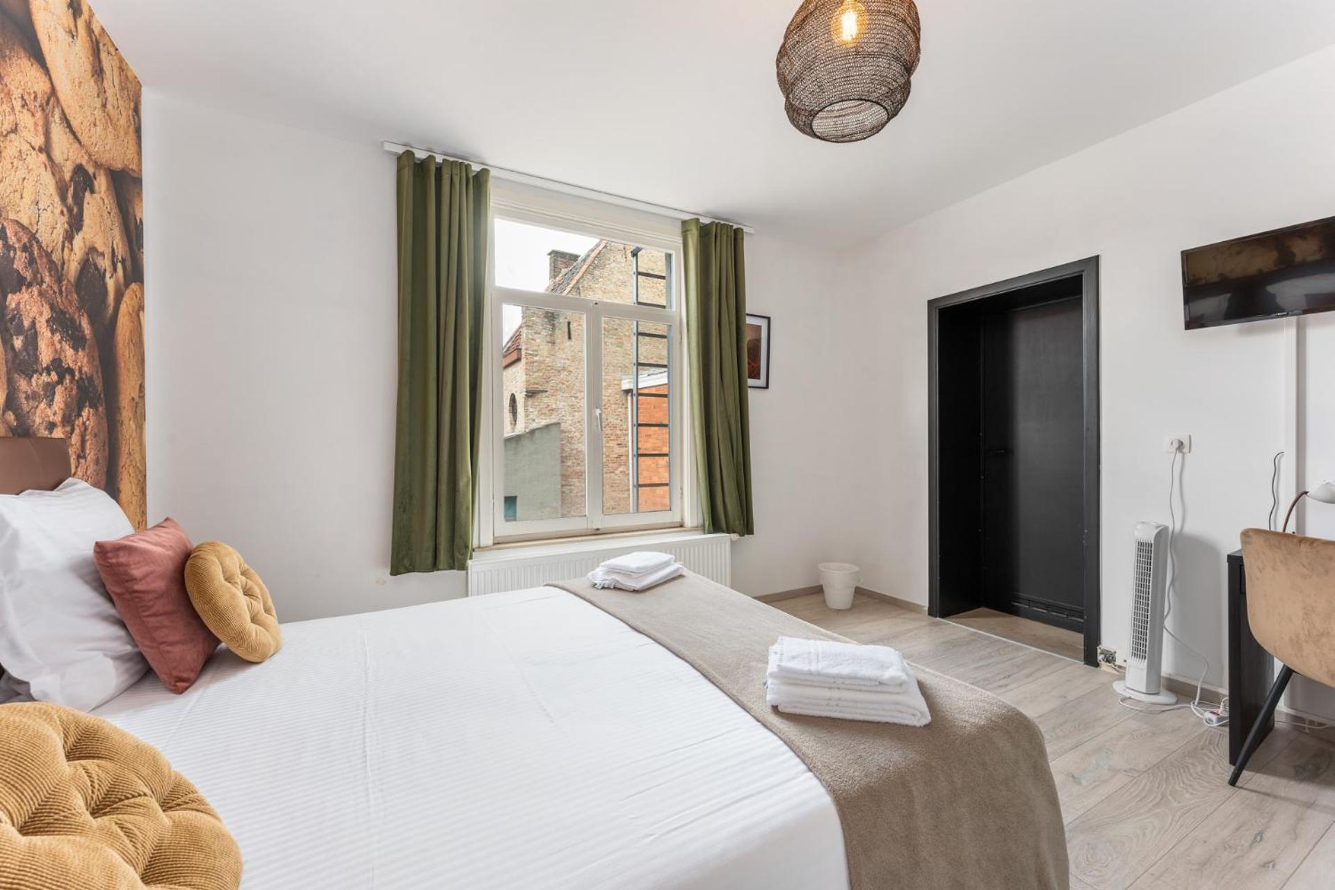 The Chocolate Suites Bruges Exterior photo